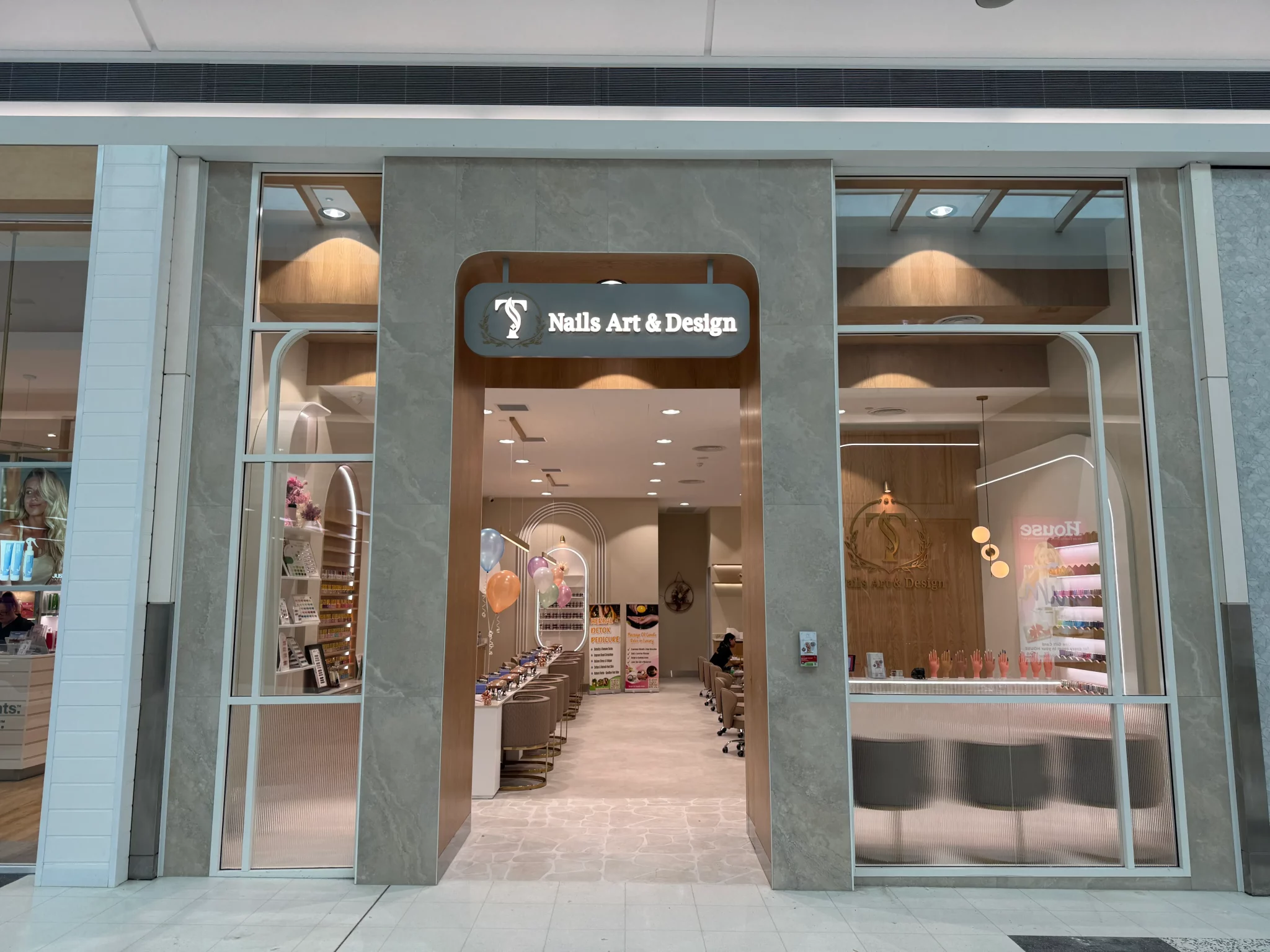 style="width: 100%; height: auto; object-fit: cover;"