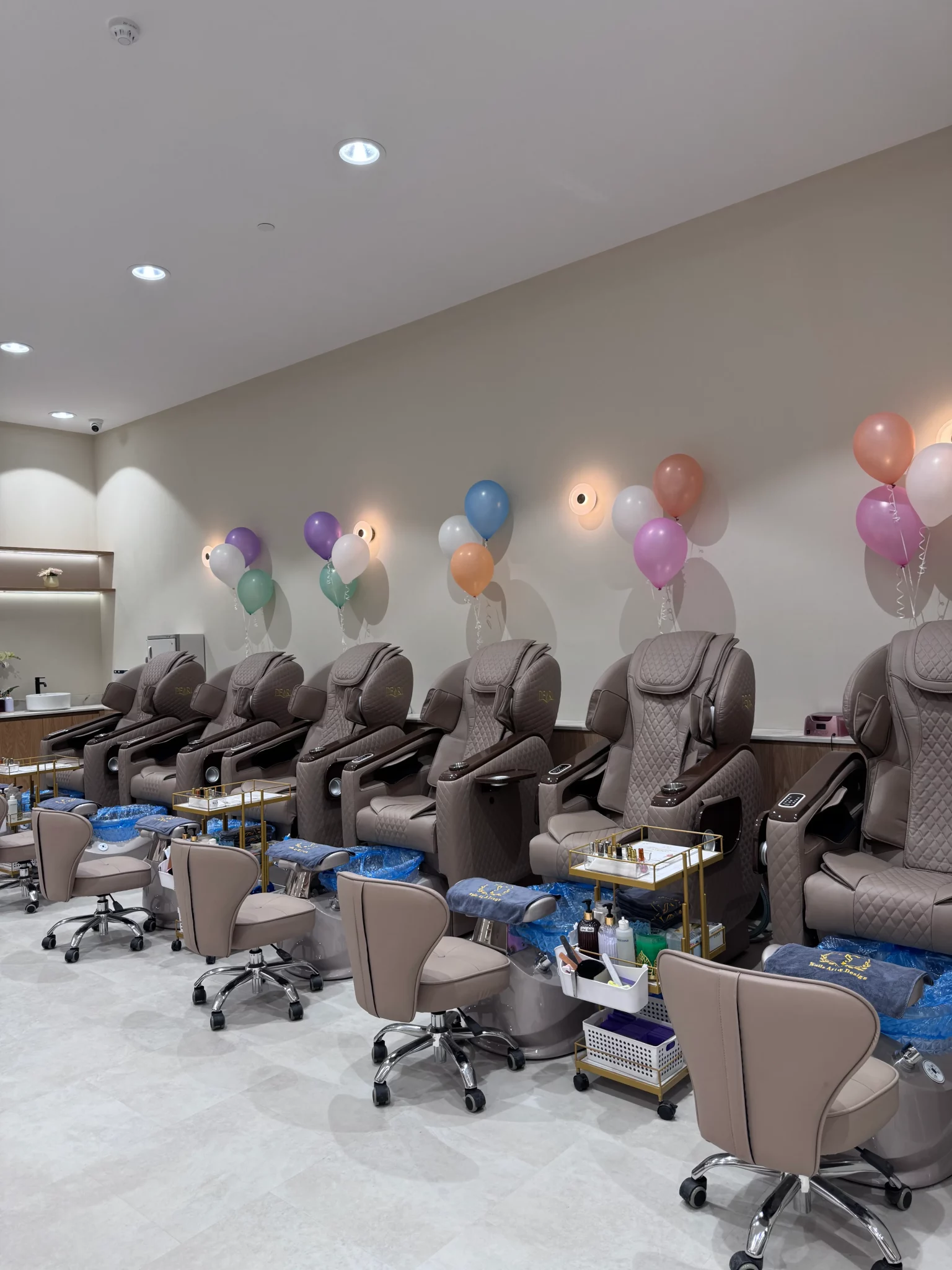 style="width: 100%; height: auto; object-fit: cover;"